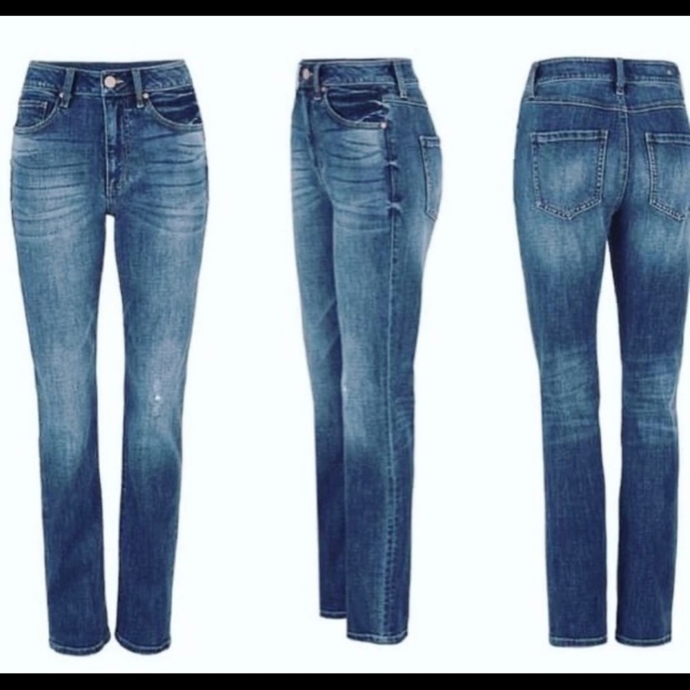 SOLD OUT Cabi higher straight jeans
